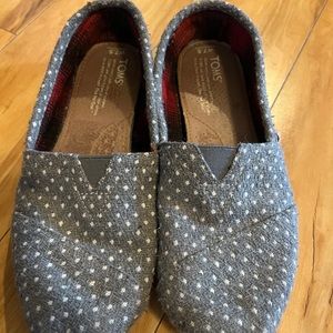 Toms 7.5 Grey With White Polka Dots
